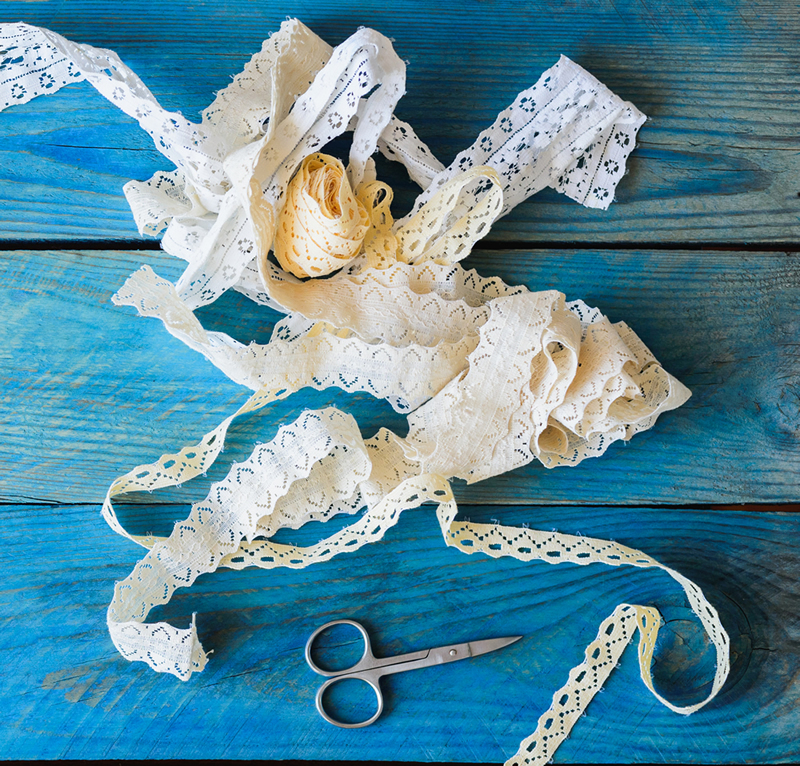 crafts with lace ribbon